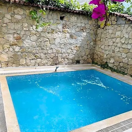 Kaleici Hotel 3*