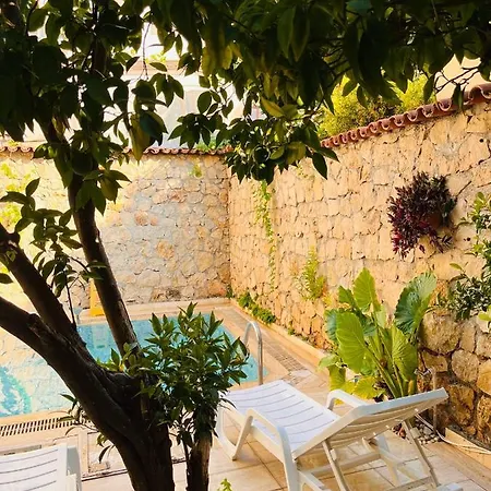 Kaleici Hotel 3*