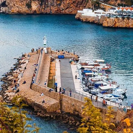 Kaleici Hotel 3*