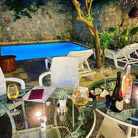 Kaleici Hotel 3*